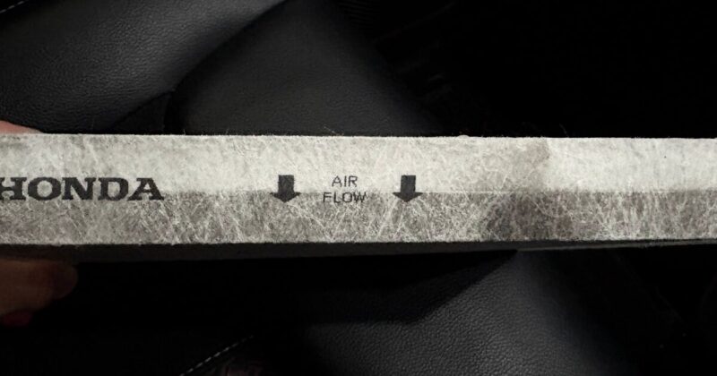 古いフィルターのエアフロー方向表示